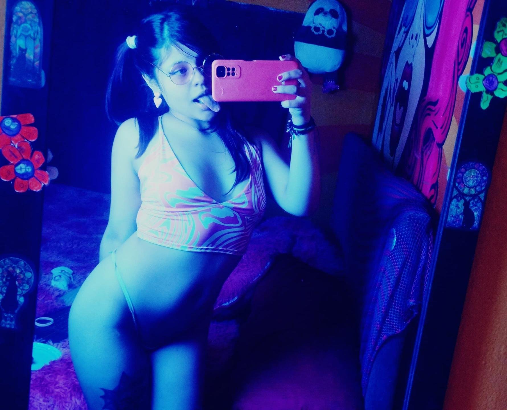SofiaHillton photo 20