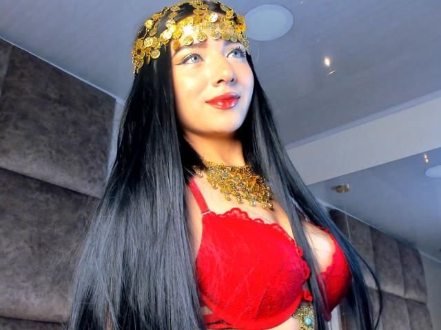Lilly_Tylor photo 3