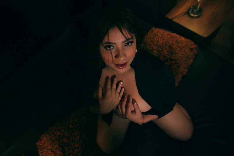 SophieCurvess photo 9