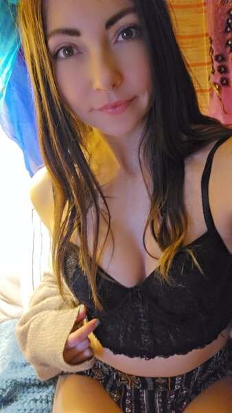 LianaFae photo 4