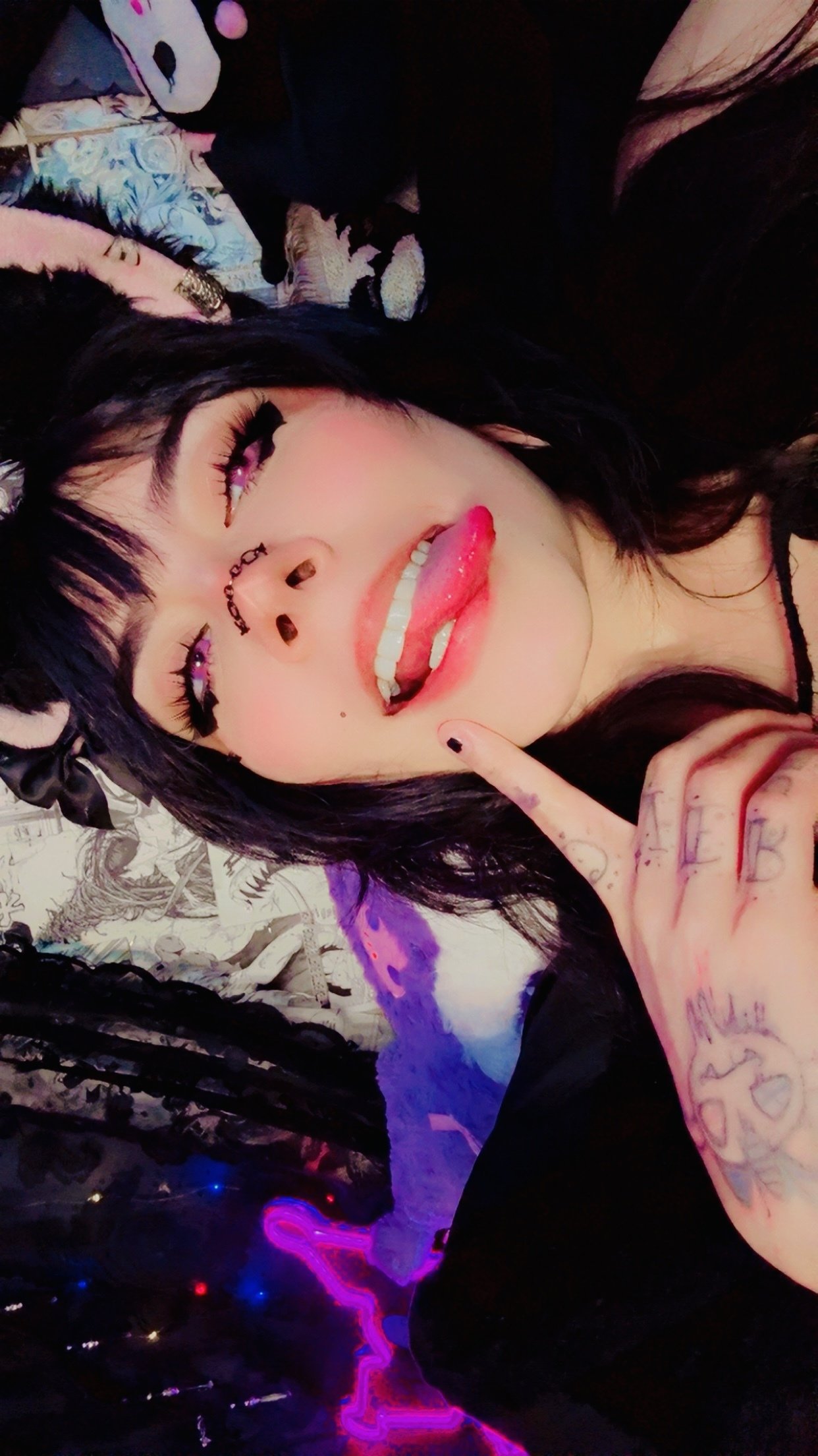 messynessyy photo 100