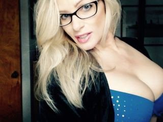 DDblonde photo 8