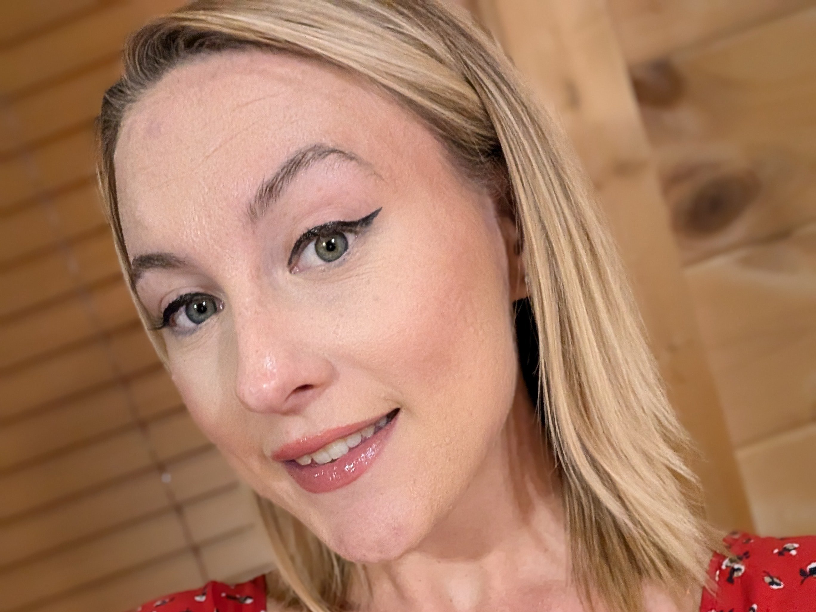 BlondeBabe_001 photo 1